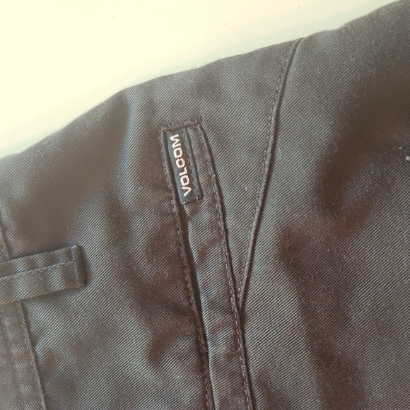 Volcom black flat front shorts waist size 27 - Picture 6 of 7